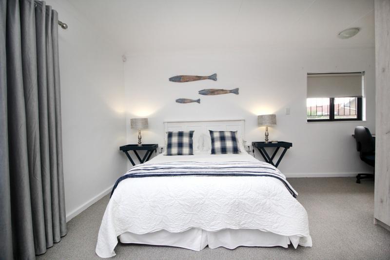 5 Bedroom Property for Sale in Fraaiuitsig Western Cape